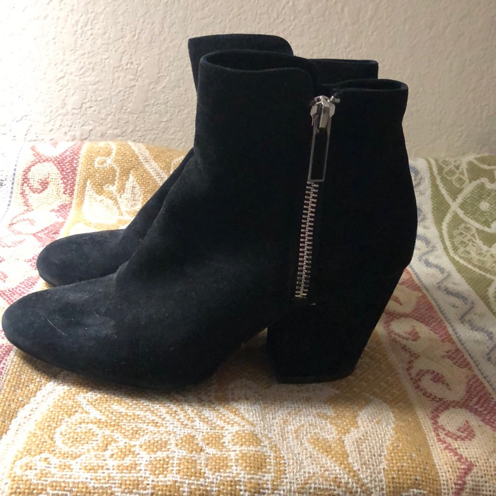 1 State Booties